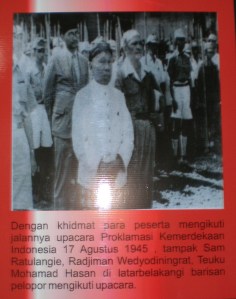 Upacara Proklamasi Kemerdekaan Sam Ratu Langie hadir pada upacara Proklamasi Kemerdekaan