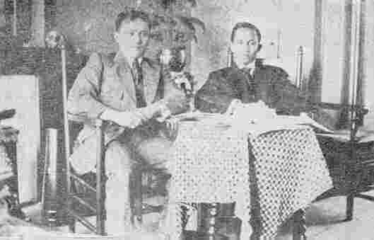 Sam bersama kawan di Nederland