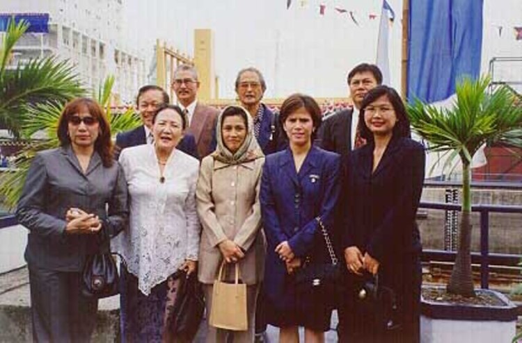 Keluarga berterima kasih kepada Panitia